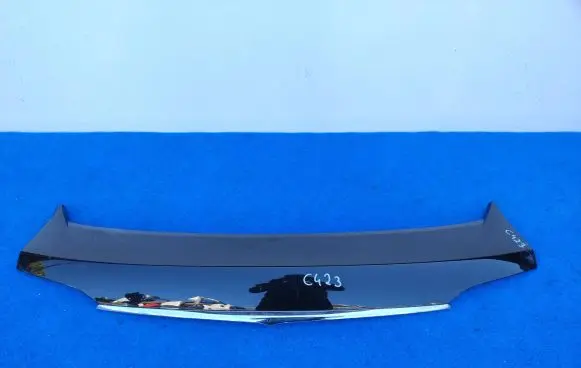 Maserati Levante Rear window tailgate spoiler 670042733