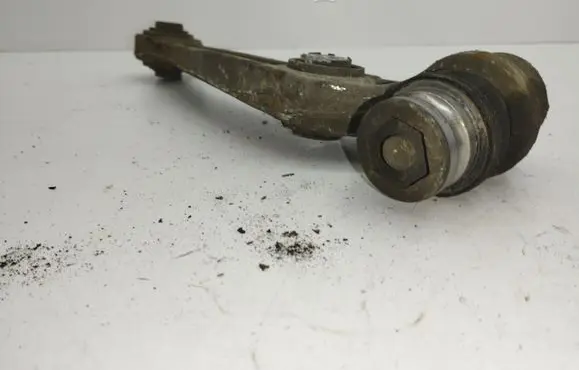 Front lower control arm/wishbone