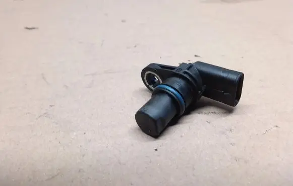 Audi A6 S6 C7 4G Camshaft position sensor 07L905163B