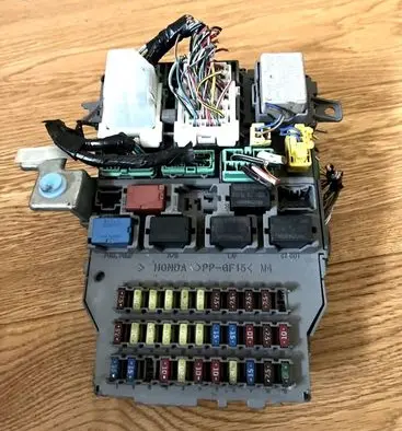 Honda Accord Fuse module 38300SDCA02 A-00001