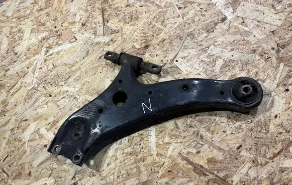 Lexus RX 450H Front lower control arm/wishbone 