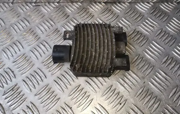 Ford Mondeo Mk III Coolant fan relay 940004101 150605