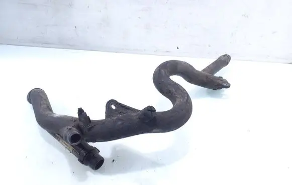 Engine coolant pipe/hose