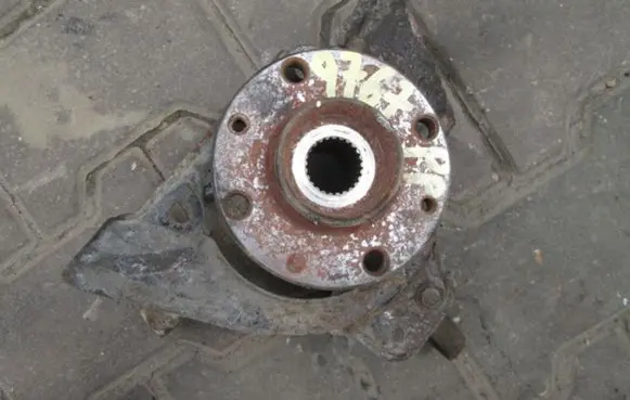 Lancia Dedra Front wheel hub spindle knuckle