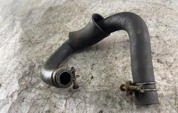 Nissan Patrol Y61 Engine coolant pipe/hose
