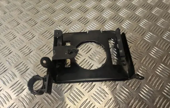 Volkswagen Amarok Engine control unit holder 2H0907645A