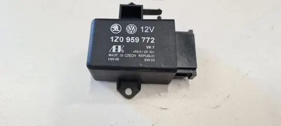 Volkswagen PASSAT B6 Other control units/modules 1Z0959772