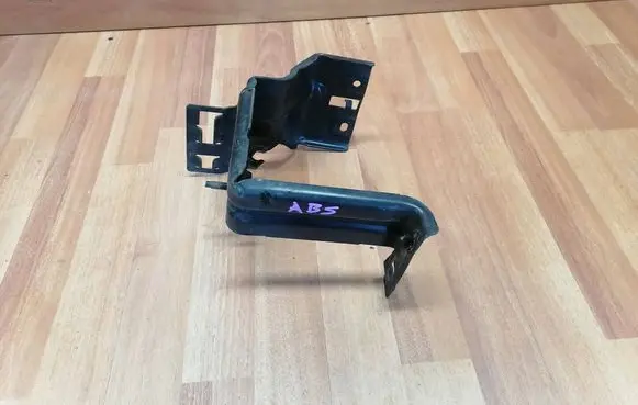 Citroen C4 Grand Picasso ABS pump bracket 9657424980 453794