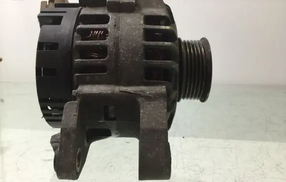 Hyundai Santa Fe Generator/alternator 2542284E