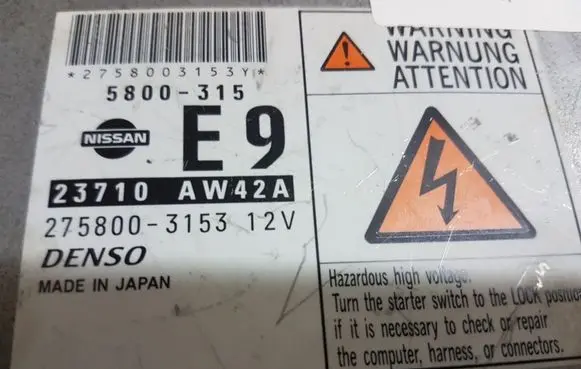 Nissan X-Trail T30 Engine control unit/module 23710AW42A 2758003153