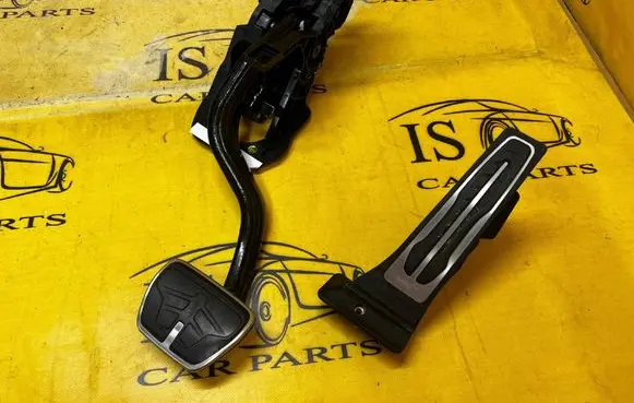 BMW M5 F90 Accelerator throttle pedal 35426871053 6871053