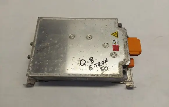 Audi e-tron Battery control module 5qe915684ad-jlk01