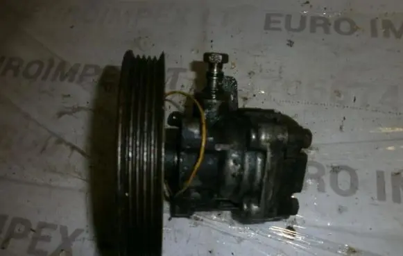 Mitsubishi Colt Power steering pump