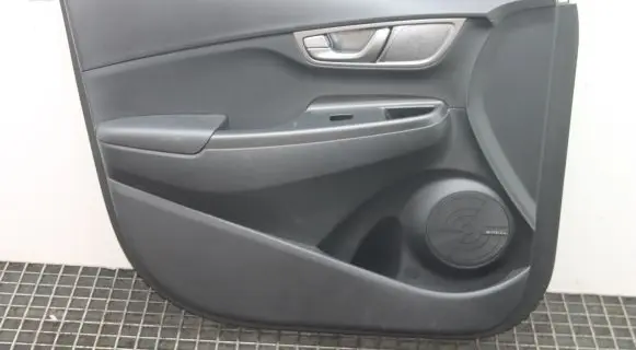 Hyundai Kona I Front door card panel trim