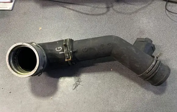 Volkswagen Sharan Intercooler hose/pipe 7M0145957 XM216F074