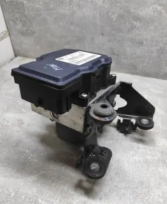 Ford Mondeo MK IV ABS Pump 8G912C405AA