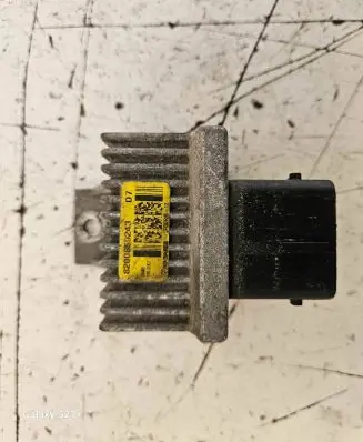 Renault Megane III Glow plug pre-heat relay 8200859243