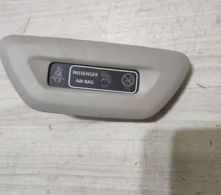 Dacia Duster II Passenger airbag on/off switch