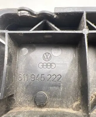 Audi 80 90 B2 Tail light bulb cover holder 811945222