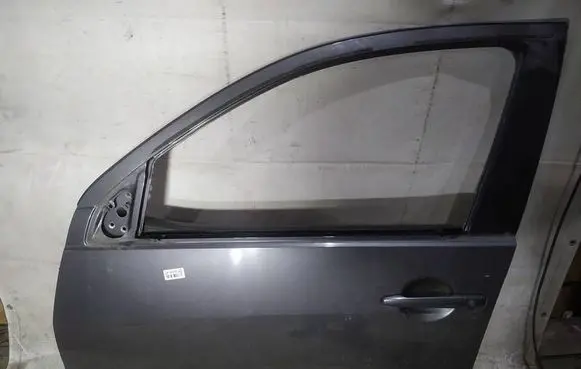 Mitsubishi Outlander Front door 