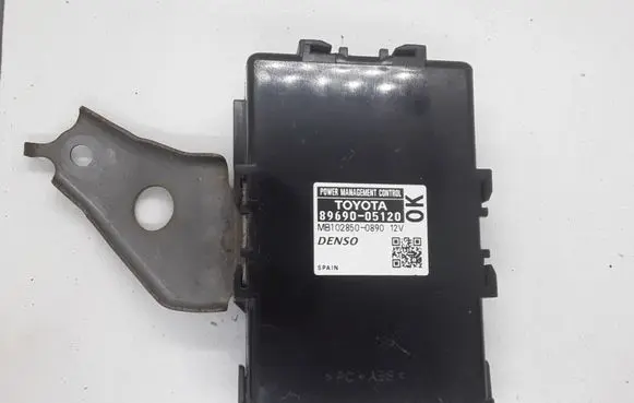 Toyota Avensis T270 Engine control unit/module ECU 8969005120 MB1028500890
