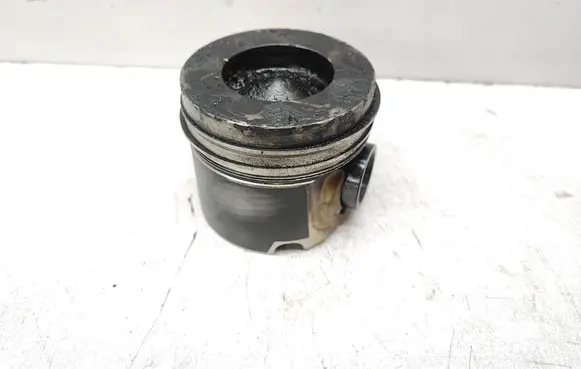 BMW 5 F10 F11 Piston 84L110