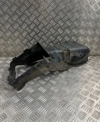 Peugeot 3008 II Air intake duct part 9811359480