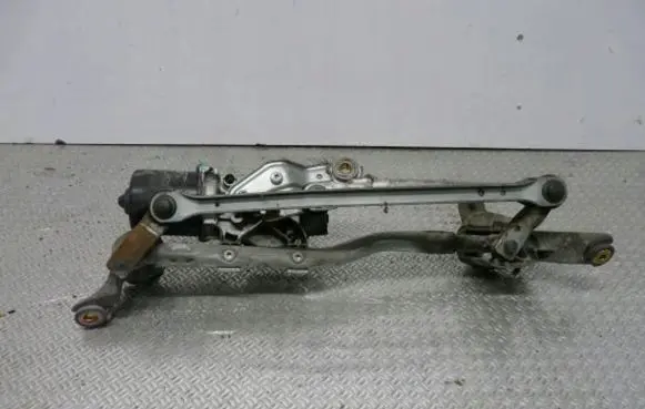 Nissan Note (E11) Front wiper linkage and motor