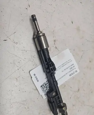 BMW 5 GT F07 Fuel injector 13647597870