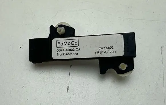 Ford Mustang VI Aerial antenna amplifier DS7T15603CA