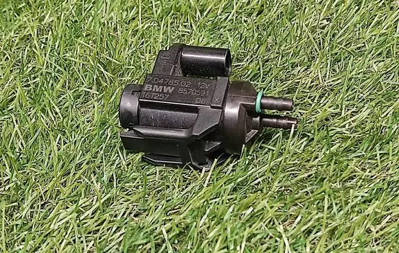 BMW 3 F30 F35 F31 Vacuum valve 8570591 857059106 70478502