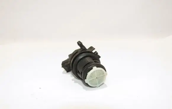 Toyota RAV 4 (XA20) Windscreen/windshield washer pump 8533060180