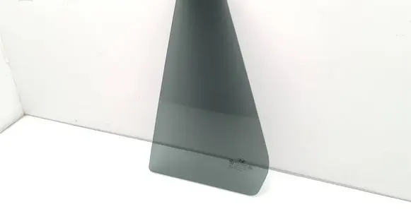 Rear vent window glass
