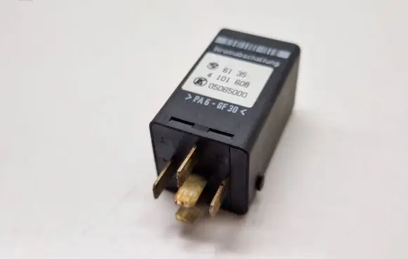 BMW 5 E39 Other relay 4101608