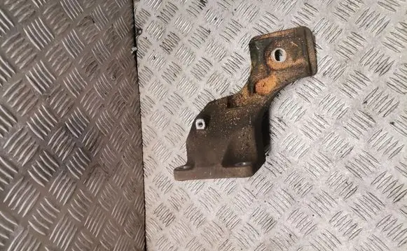 Land Rover Discovery 3 - LR3 Engine mounting bracket 4h226037aa