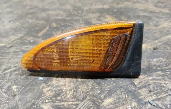 Subaru Outback Front fender indicator light 0EW2209