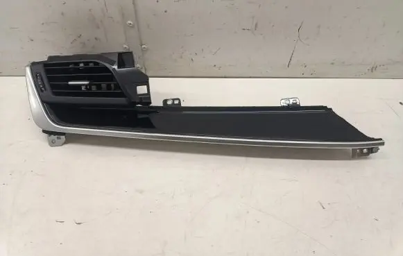 Nissan Qashqai J12 Dashboard side air vent grill/cover trim 687616UA1A