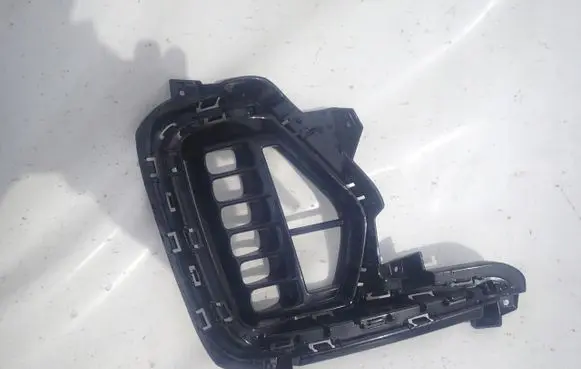 Hyundai Santa Fe Front bumper lower grill