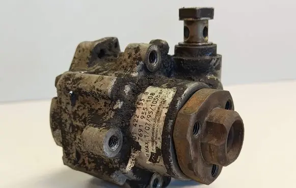 Volkswagen Transporter - Caravelle T4 Power steering pump 7691955108 01422155B