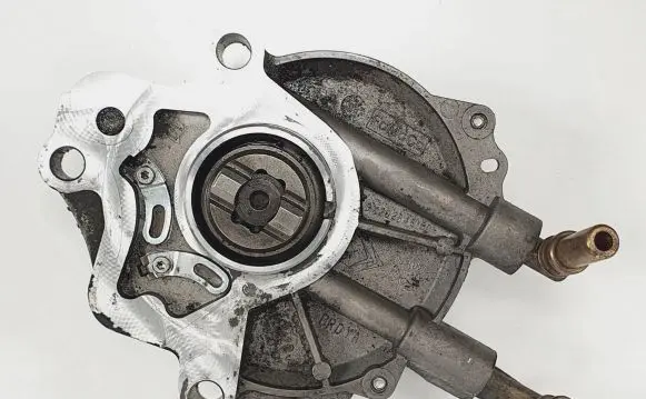 Citroen C5 Vacuum pump 9X2Q-2A451-BD