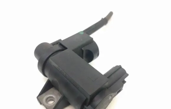 Toyota RAV 4 (XA30) Vacuum valve 258190R011