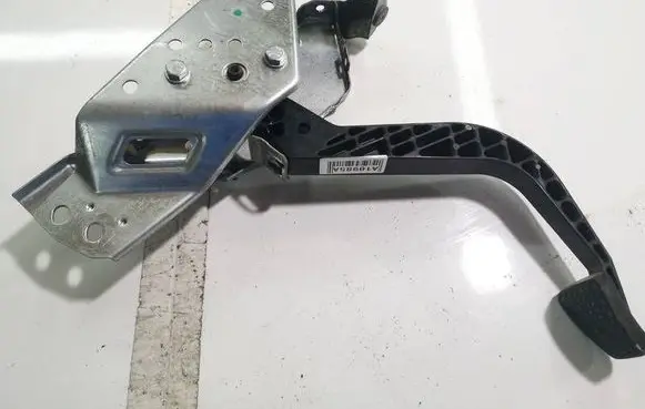Opel Zafira A Brake pedal 