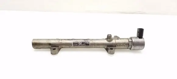 Mercedes-Benz C W204 Fuel main line pipe A6510700595 R9144Z230A