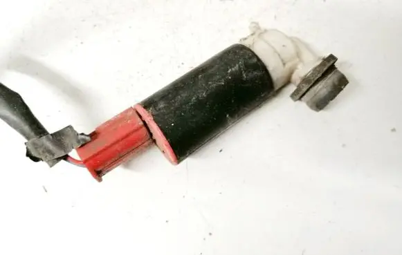 Toyota Avensis T250 Windscreen/windshield washer pump