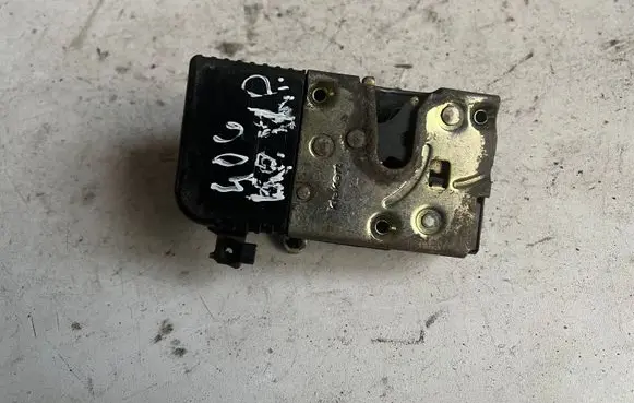 Peugeot 406 Front door lock