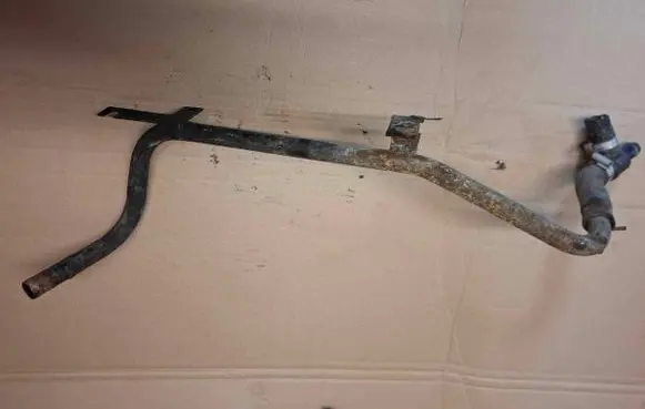Mercedes-Benz 280 450 W116 Coolant pipe/hose 