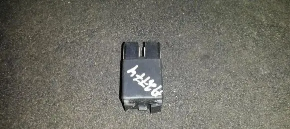 Mitsubishi Space Star Other relay e8t101 1326