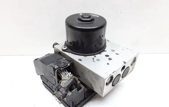 Volvo XC90 ABS Pump 30793445