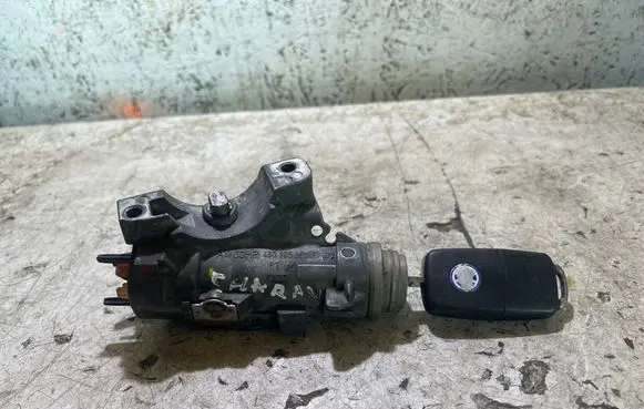 Volkswagen Sharan Ignition lock 4B0905851F