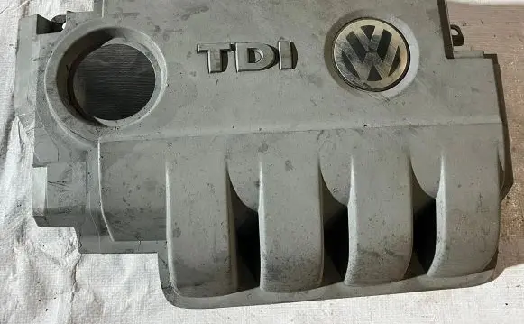 Volkswagen Golf V Engine cover (trim) 03G103967N WJD81573